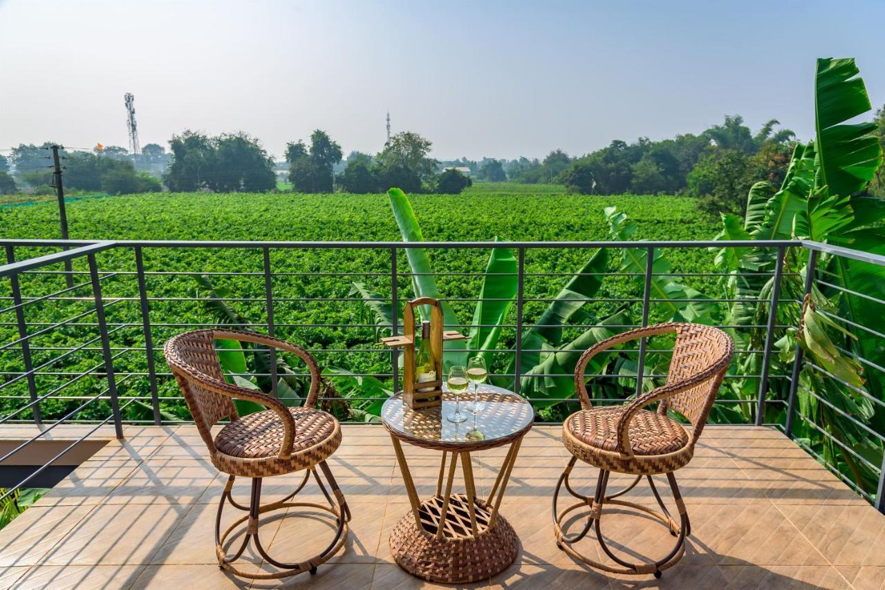 Saffronstays Eden, Nashik - Pet-Friendly Villa With Pool, Jacuzzi & Grape Farm Kültér fotó